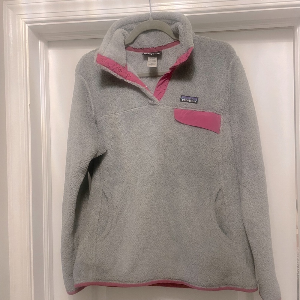 Patagonia pullover, size large